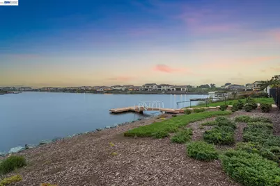 2827 Irish Meadow Way, Lathrop, CA 95330 - Photo 47