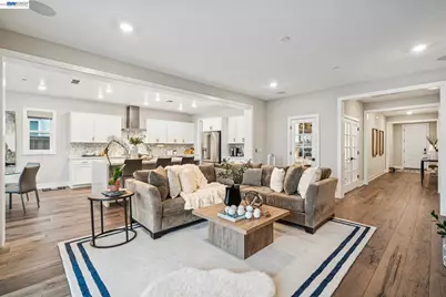 2827 Irish Meadow Way, Lathrop, CA 95330 - Photo 7