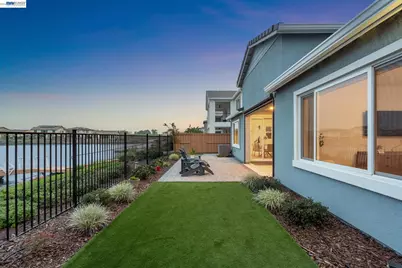 2827 Irish Meadow Way, Lathrop, CA 95330 - Photo 41