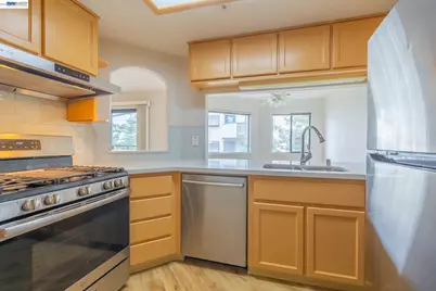 21103 Gary #318A, Castro Valley, CA 94546 - Photo 11