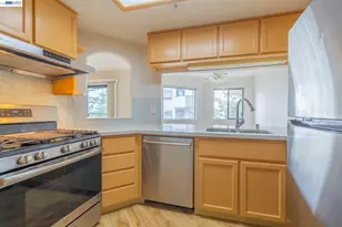 21103 Gary, Castro Valley, CA 94546 - Photo 11