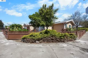 18286 Meekland Ave, Hayward, CA 94541 - Photo 5