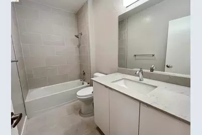 197 Schooner Ct, Richmond, CA 94804 - Photo 13