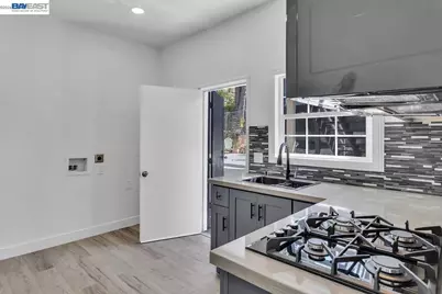 3300 Harrison St, Oakland, CA 94611 - Photo 19