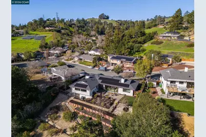 89 Greenfield Dr, Moraga, CA 94556 - Photo 51