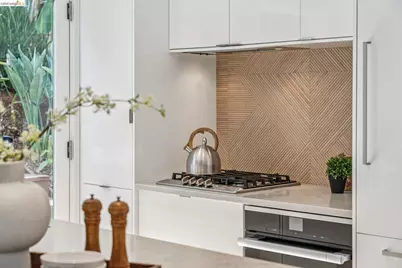 2306 Ivy Dr, Oakland, CA 94606 - Photo 17