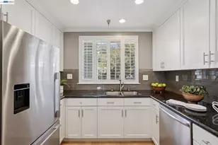 6 Invincible Ct, Alameda, CA 94501 - Photo 29