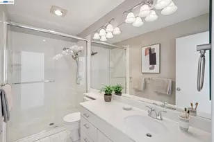 6 Invincible Ct, Alameda, CA 94501 - Photo 49