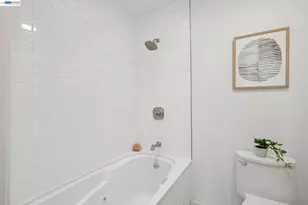 6 Invincible Ct, Alameda, CA 94501 - Photo 43