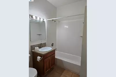 415 Foothill Blvd, Oakland, CA 94606 - Photo 7