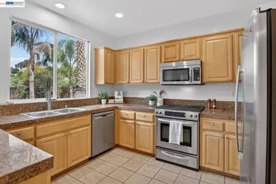 20044 Shadow Creek Cir, Castro Valley, CA 94552 - Photo 13