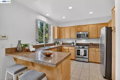 20044 Shadow Creek Cir, Castro Valley, CA 94552 - Photo 9