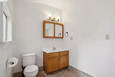 1718 Bancroft Way, Berkeley, CA 94703 - Photo 19