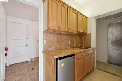1718 Bancroft Way, Berkeley, CA 94703 - Photo 17