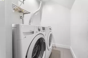 2401 San Pablo Ave, Oakland, CA 94607 - Photo 9