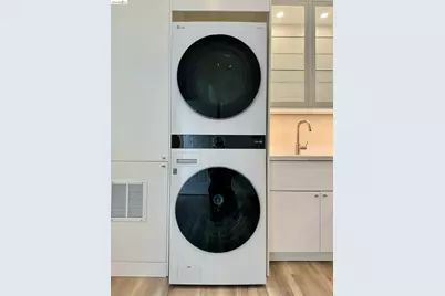 2401 San Pablo Ave, Oakland, CA 94607 - Photo 41