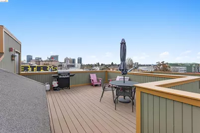 2415 San Pablo Ave, Oakland, CA 94612 - Photo 9