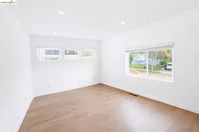 2045 Emerson St, Berkeley, CA 94703 - Photo 11