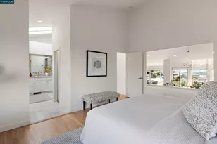 49 Starview Dr, Oakland, CA 94618 - Photo 13