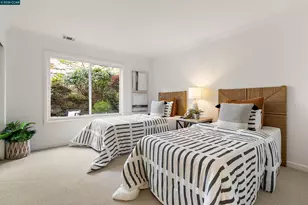 49 Starview Dr, Oakland, CA 94618 - Photo 15