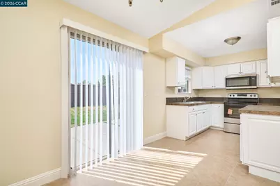 2018 Southwood Dr, Vacaville, CA 95687 - Photo 5