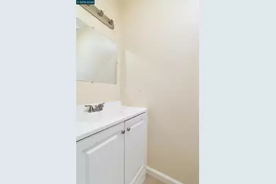 2018 Southwood Dr, Vacaville, CA 95687 - Photo 9