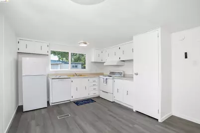 14 Del Rio, Pittsburg, CA 94565 - Photo 5