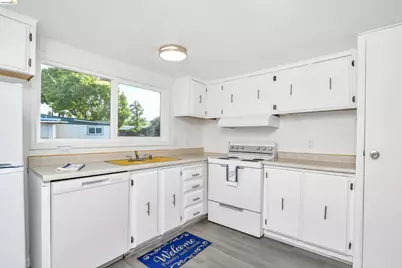 14 Del Rio, Pittsburg, CA 94565 - Photo 7