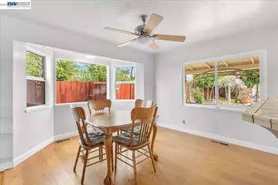 24805 Canyon View Ct, Hayward, CA 94541 - Photo 21