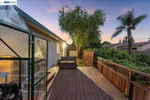 24805 Canyon View Ct, Hayward, CA 94541 - Photo 49