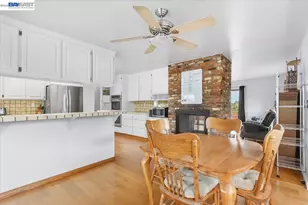 24805 Canyon View Ct, Hayward, CA 94541 - Photo 23