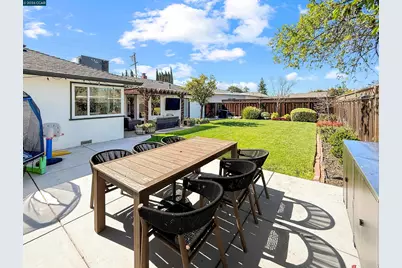 2164 Dena Dr, Concord, CA 94519 - Photo 31