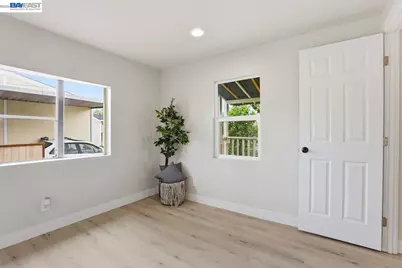 828 Olivina Ave #11, Livermore, CA 94551 - Photo 17