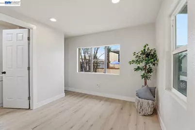 828 Olivina Ave #11, Livermore, CA 94551 - Photo 17