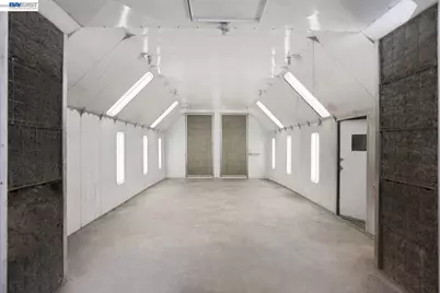 2260 Macarthur Dr, Tracy, CA 95376 - Photo 13