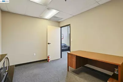 2260 Macarthur Dr, Tracy, CA 95376 - Photo 11