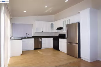 5064 Anaheim Loop, Union City, CA 94587 - Photo 11