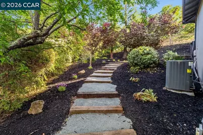 5756 Likins Ct, Martinez, CA 94553 - Photo 45