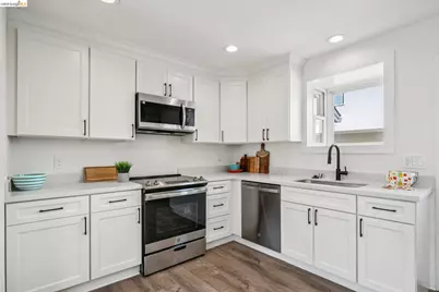 3239 Briggs Ave, Alameda, CA 94501 - Photo 45