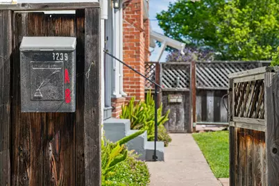 3239 Briggs Ave, Alameda, CA 94501 - Photo 5