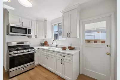 3241 Briggs Ave, Alameda, CA 94501 - Photo 37