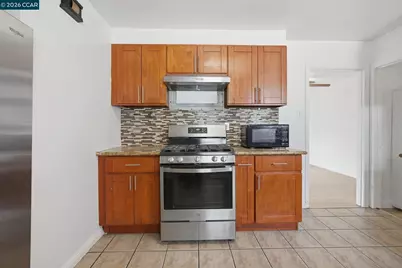 6719 Eastlawn St, Oakland, CA 94621 - Photo 13