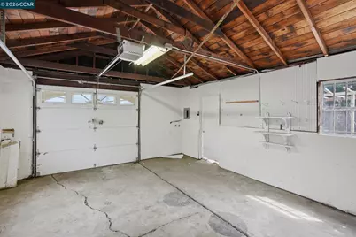 6719 Eastlawn St, Oakland, CA 94621 - Photo 27