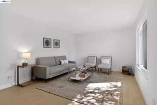 3825 Brockton Dr, Pleasanton, CA 94588 - Photo 11