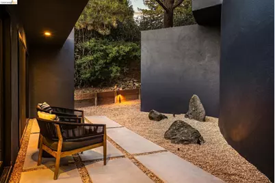 5645 Bacon Rd, Oakland, CA 94619 - Photo 59