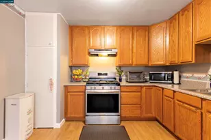 864 Moultrie St, San Francisco, CA 94110 - Photo 17