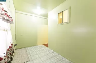 864 Moultrie St, San Francisco, CA 94110 - Photo 37