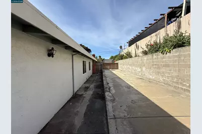 1810 Acapulco Dr, San Pablo, CA 94806 - Photo 19