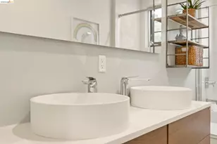 45 Homeglen Ln, Oakland, CA 94611 - Photo 41