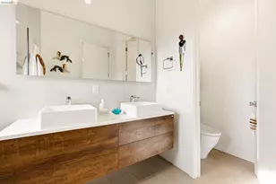 45 Homeglen Ln, Oakland, CA 94611 - Photo 35